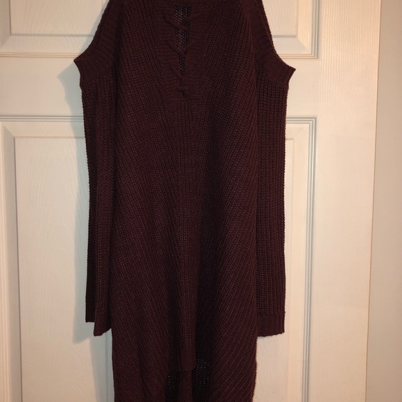 Charlotte Russe Cold shoulder Sweater - Picture 3 of 6